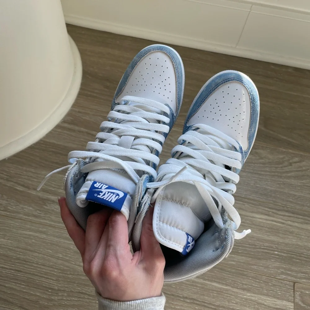 Air Jordan 1 Retro High OG GS ‘Hyper Royal’ Sz 6Y EUC like New - Picture 16 of 16